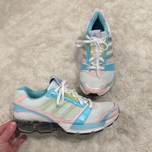 Adidas ZX 8000 sneaker in Light blue and Light Pink Woman’s Size 7.5 y2k retro